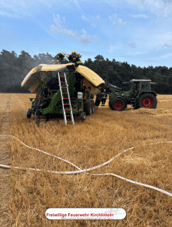 Brennende Ballenpresse